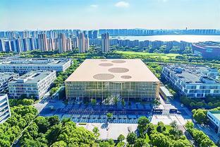 队记：湖人已将注意力转向买断市场 今夏将用3首轮追球星